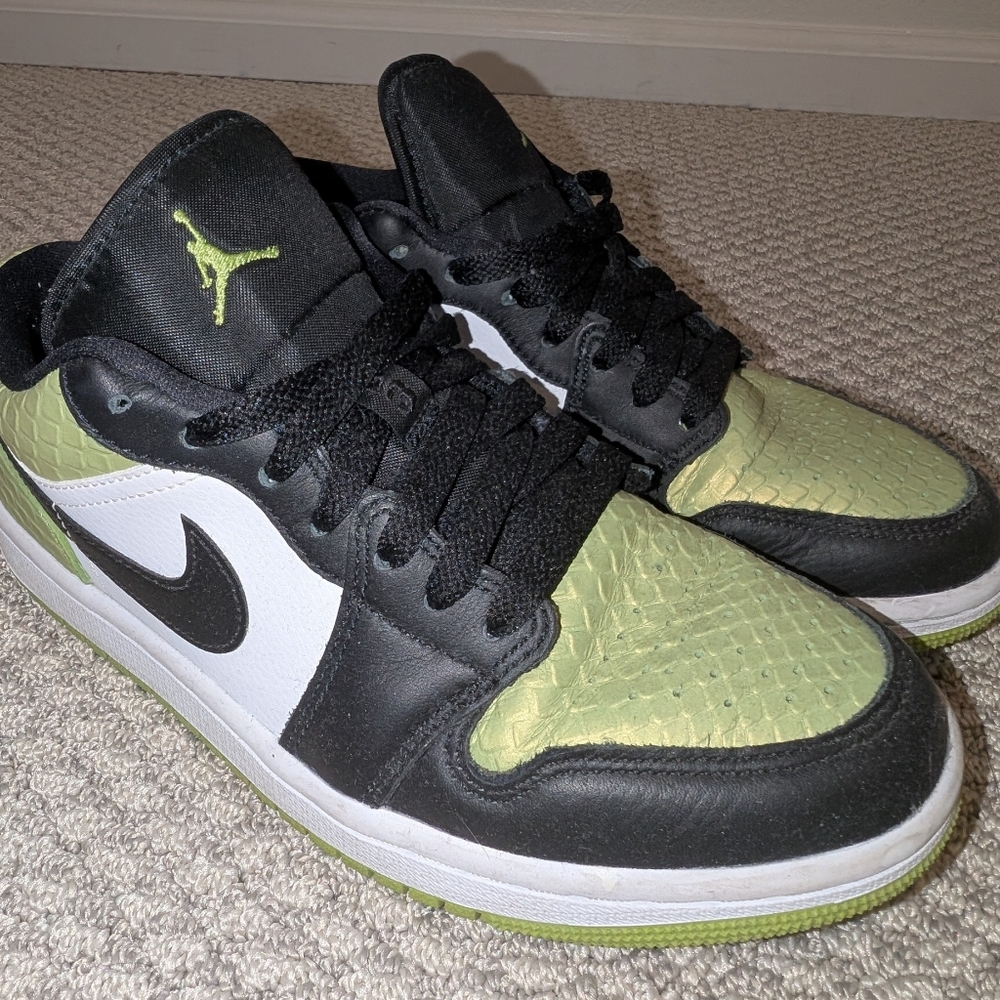 Women's Nike Air Jordan 1